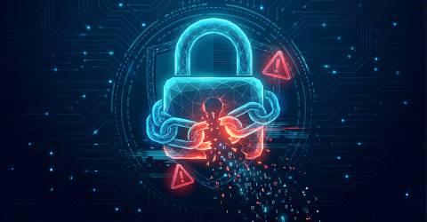 Hack; digitaal slot met een gebroken ketiing erom heen